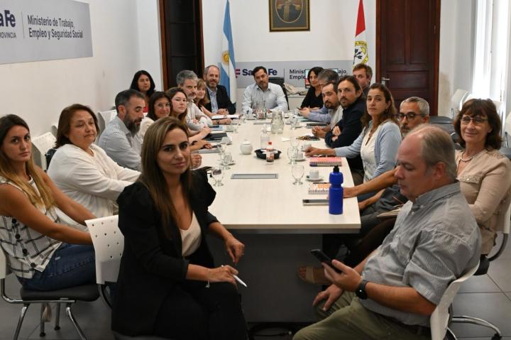 El Gobierno Provincial tuvo un nuevo encuentro paritario con gremios de Salud