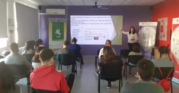 Nueva capacitación en Seguridad Alimentaria de ASSAL Cayastá 