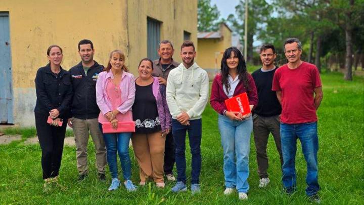 El Senador Dolzani entrega fondos para el Hogar María de Nazaret
