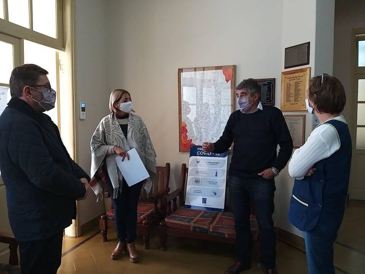 El Senador Rodrigo Borla entregó aportes a escuelas y organismos de Salud de San Justo 