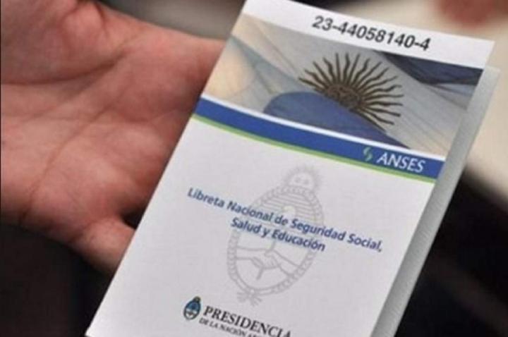 Ya se pueden presentar las libretas de la AUH correspondientes a 2025