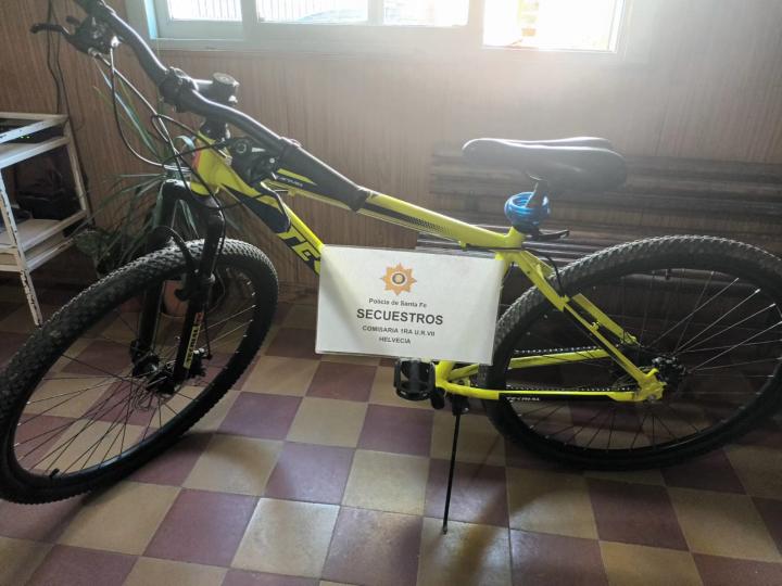 La policía de Helvecia recuperó una bicicleta robada 