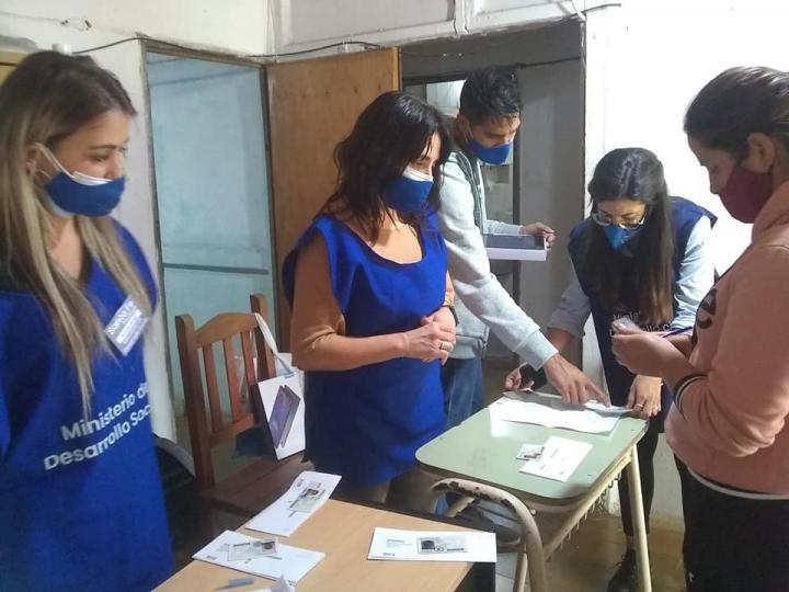 Colonia Teresa: Por gestiones de la comuna, se entregaron las Tarjetas Alimentar en la localidad 