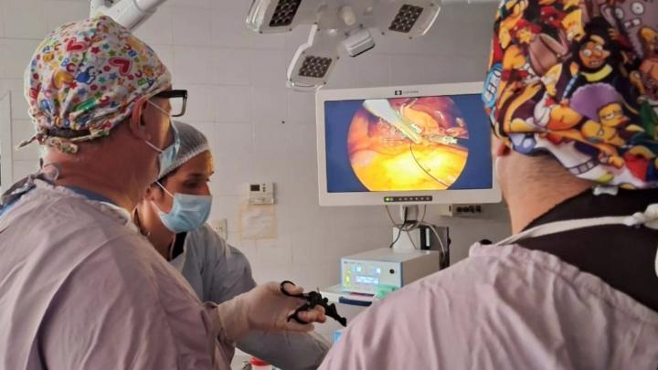 Con fondos propios, el Hospital de San Javier adquiere una óptica de laparoscopia