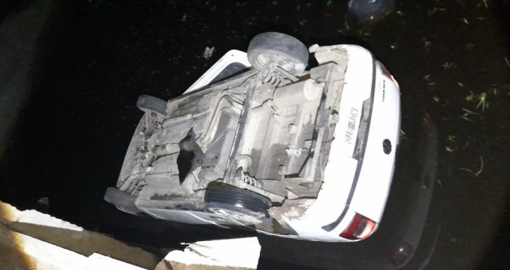 Colonia Teresa: camioneta se cayó de un puente 