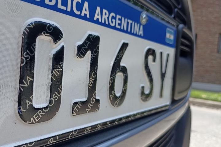 Llegaron muchas chapas patentes y recomiendan consultar