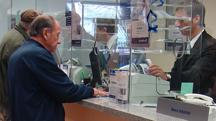 Bancarios con nuevo aumento salarial: a cuánto asciende el sueldo inicial