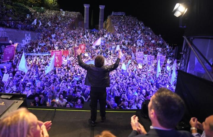 Javier Milei cerró campaña de LLA en Rosario: 