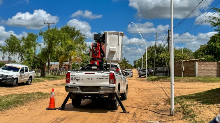 Cayastá comienza obra de iluminación: se instalarán nuevas columnas y luminarias LED