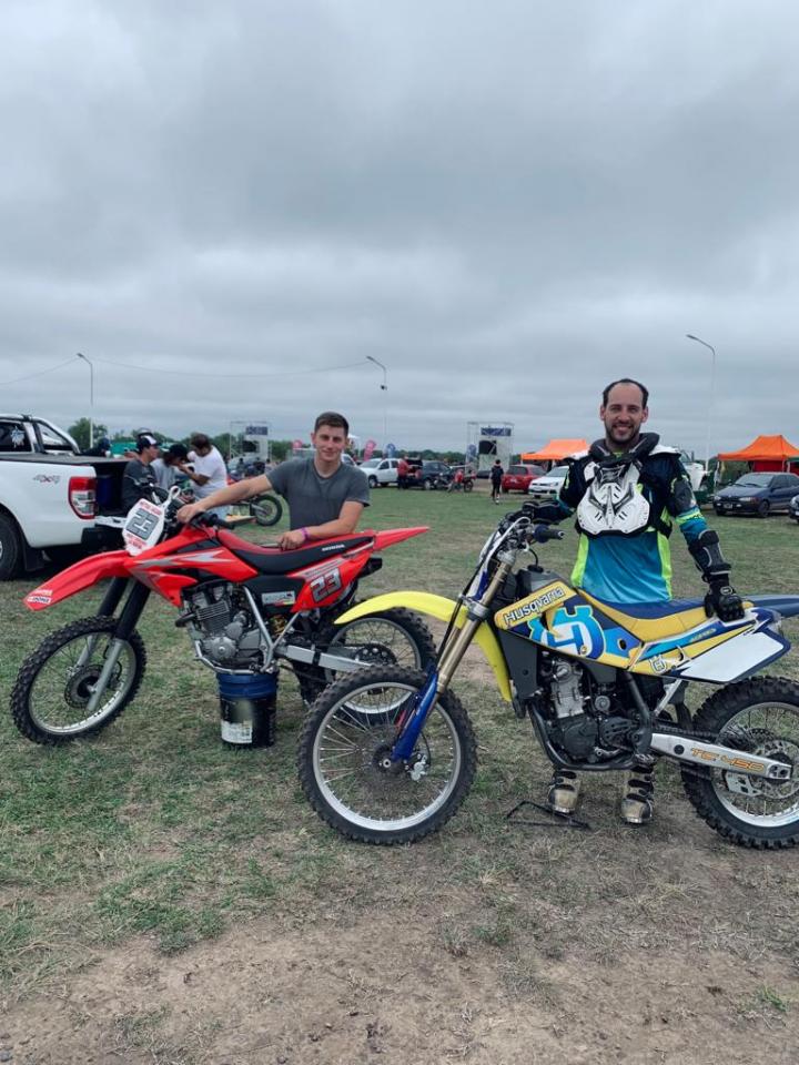 Gran desempeño de pilotos sanjavierinos en moto cross en la ciudad de Reconquista 