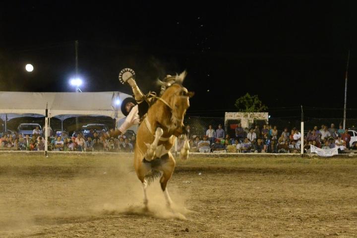 La Brava se prepara para una gran jineteada nocturna