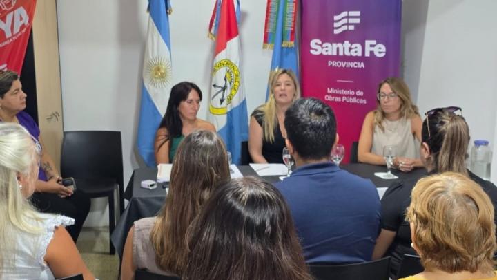 Helvecia: avanza el programa “Tu casa, tuya” con las primeras firmas de escrituras en barrio Santa Teresita